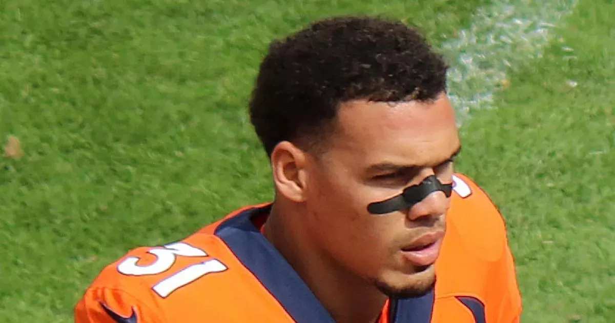 Justin Simmons (American football)